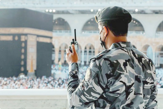 أمن الحج يضبط مواطنًا حاول تهريب 3 مخالفين للدخول إلى مكة المكرمة بلا تصاريح