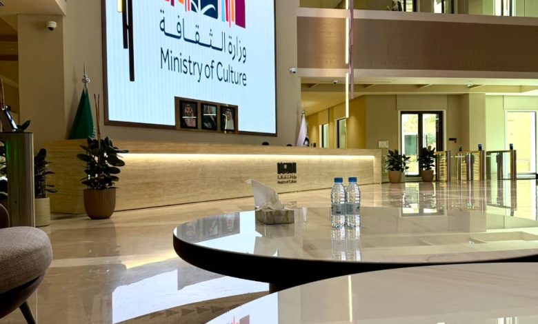الجمعية السعودية للفنون التشكيلية تبحث سبل تعزيز التعاون مع وزارة الثقافة في مقرها الجديد